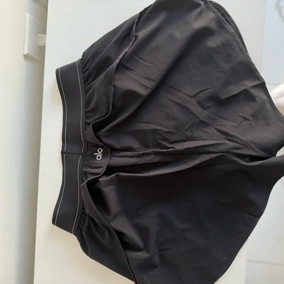 ALO Yoga Black Match Point Short with Branded Tag - Picture 4 of 6
